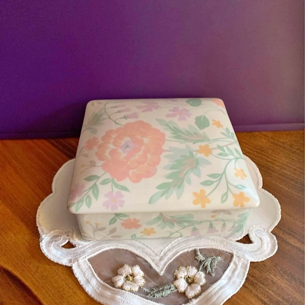 HALLMARK Floral Pastel Trinket Box- Vintage